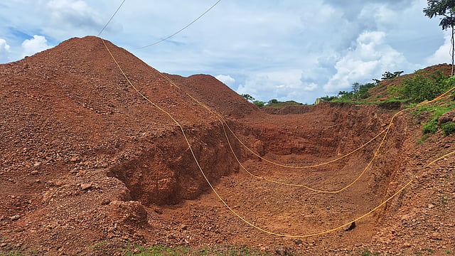 downtoearth_2024-09-27_0fnbbxub_laterite-mining-2